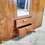 Lemari Pakaian Kayu Jati Premium 3 Pintu dengan Cermin