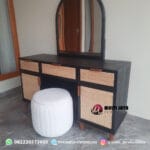 Meja Rias Jati Rotan