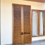 Pintu Jati Jalusi
